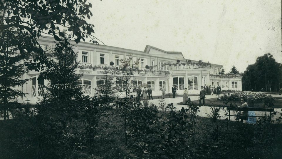 Pavilon Gočár zahájil provoz v roce 1913