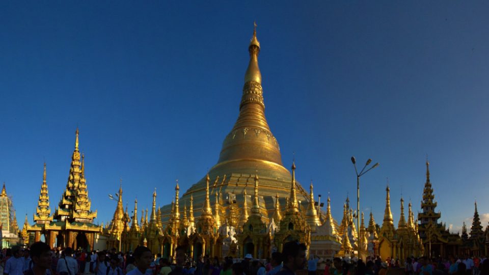 Myanmar -  Šweitigoumská pagoda nedaleko Rangúnu