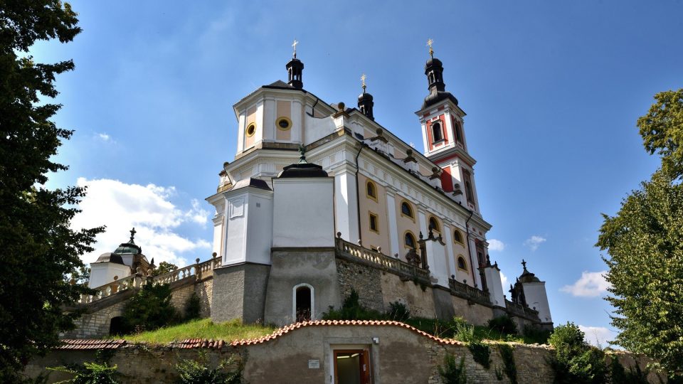 Poutní areál s kostelem Panny Marie Pomocné na Chlumku 