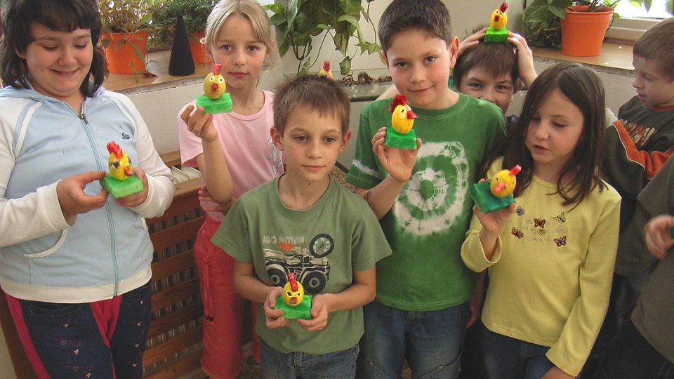 Rokytno - děti ve škole vyráběly velikonoční slepičky, kuřátka, kraslice a další krásné symboly jarních svátků