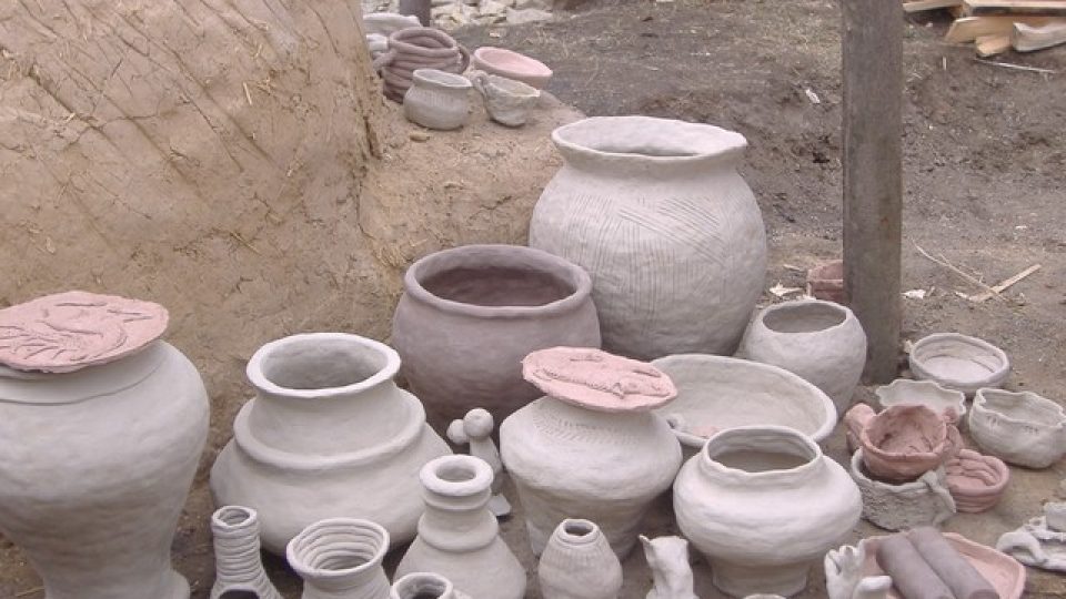 Připravená keramika před vložením do pece