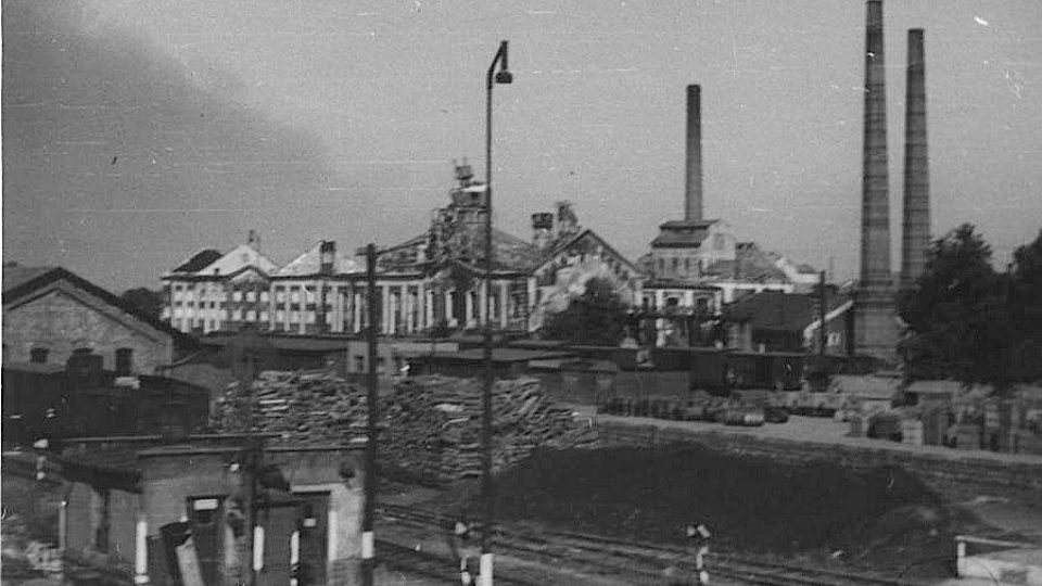 Nálet na Pardubice 24.8.1944 - budova poničeného nádraží
