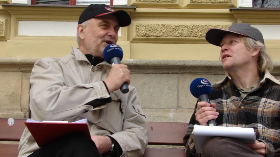 Vladimír Čech a Jan Tetřev natáčí Pardubická ohlédnutí o Záložně