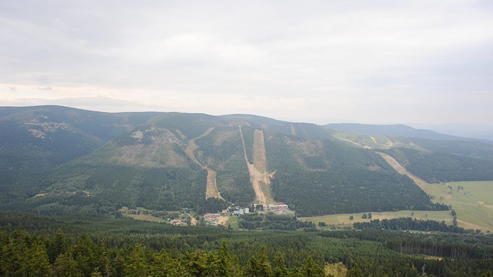 Nádherný výhled z Klepáče na sjezdovky na Dolní Moravě