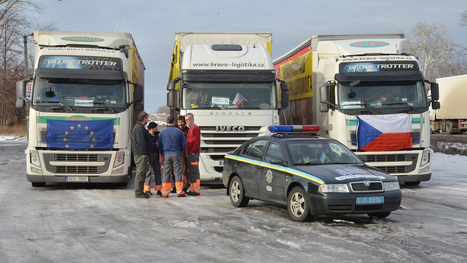 Český konvoj míří na Ukrajinu