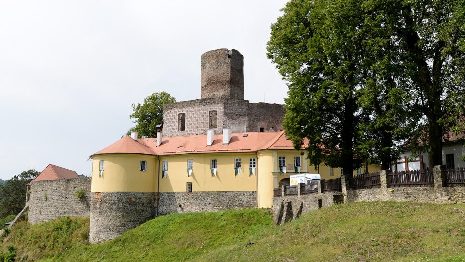 Hrad Svojanov je jedním z nejstarších Českých hradů, byl založený ve 13. století