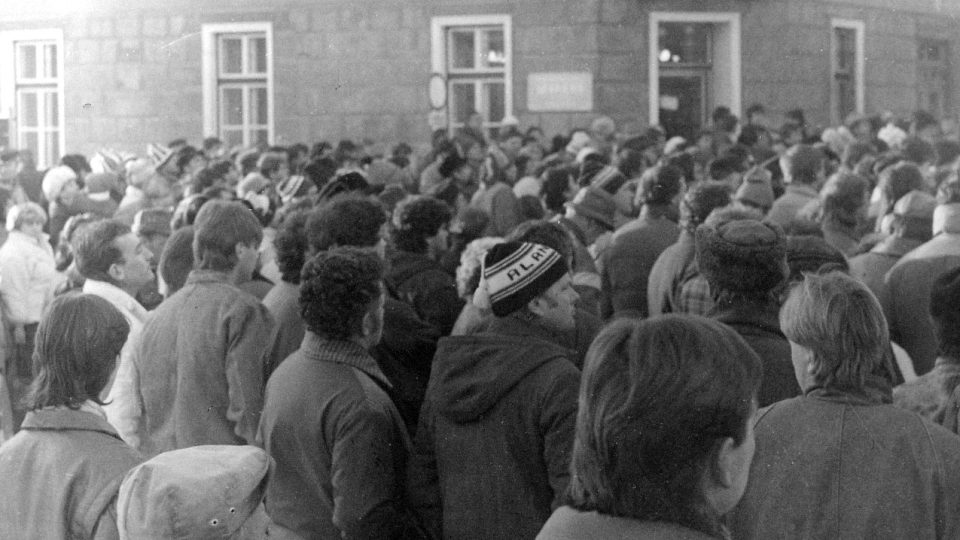 Obyvatelé Králík na setkání 29.11.1989