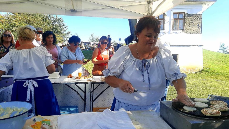 Leona Nejezchlebová a její báleše