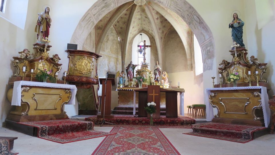 Fresky v kostele Povýšení svatého Kříže pochází z poloviny 14. století
