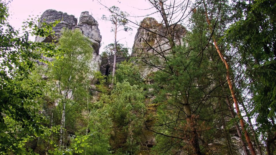 Pod Majákem - pohled na Čertovu ruku | foto: Jaroslav Hoření, Český rozhlas Pod Majákem - pohled na Čertovu ruku