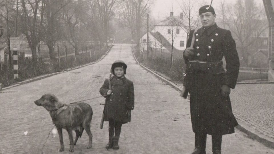 Polička přišla při prvním záboru 10. 10. 1938 o staré město a horní předměstí.jpg