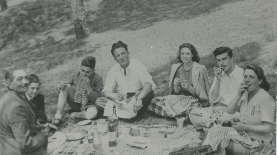 Alfréd Bartoš na pikniku v kruhu přátel