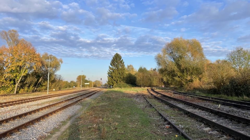 Původní odbočka dráhy v Hrochově Týnci | foto: Vilém Branda, Český rozhlas Původní odbočka dráhy v Hrochově Týnci