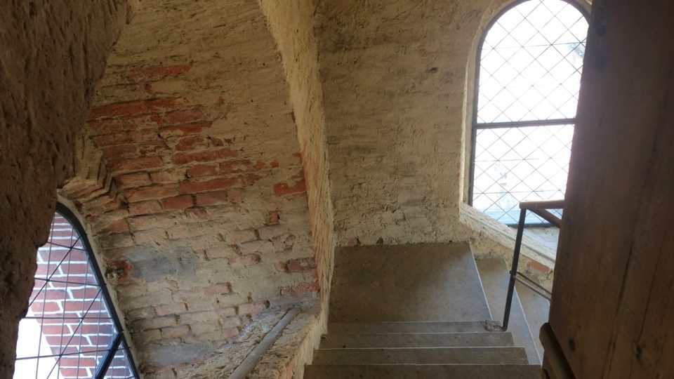 Výstup na věž červeného kostela ve Svitavách