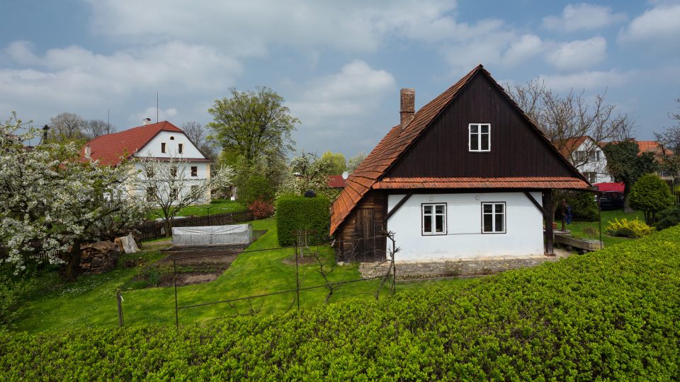 Lidové stavby v místní části Chotěšiny