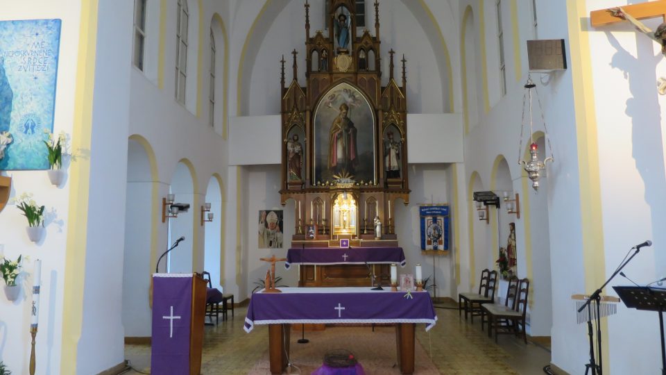 Interiér kostela sv. Alfonse a Panny Marie v areálu Českomoravské Fatimy