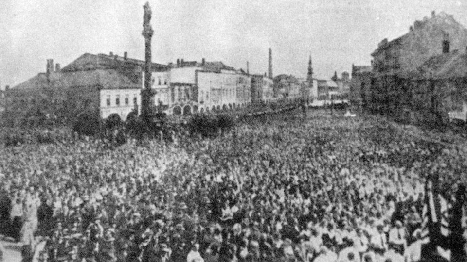 Oslavy rozbití Československé republiky po 30. září 1938 se staly manifestací kulturní jednoty hřebečských Němců. Ve Svitavách se vytvořilo centrum negativistického hnutí s více než častou přítomností Konrada Henleina (1938)