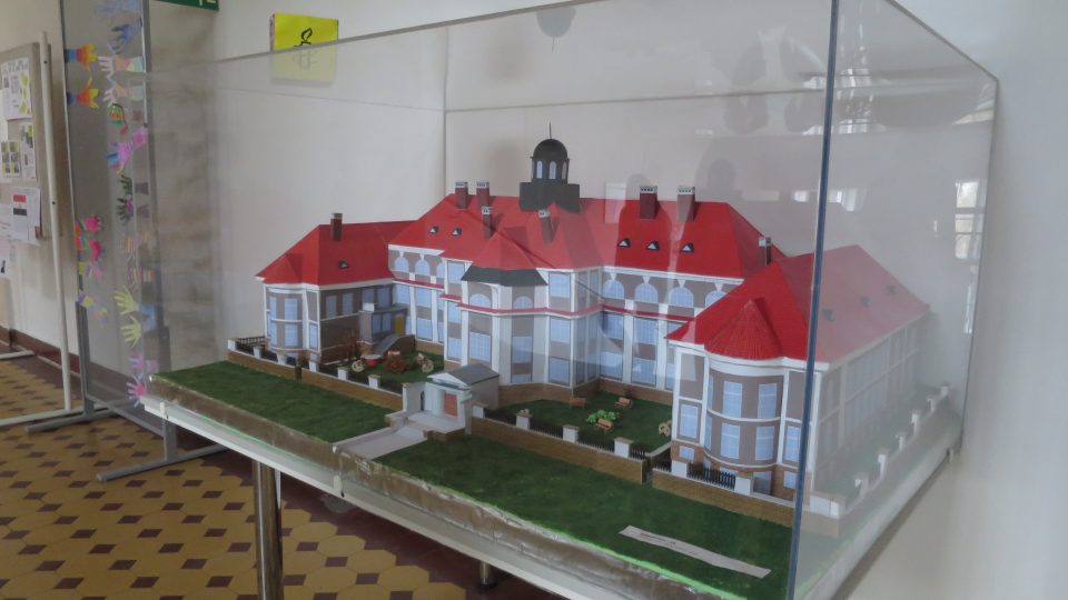 Studenti vytvořili model své školy