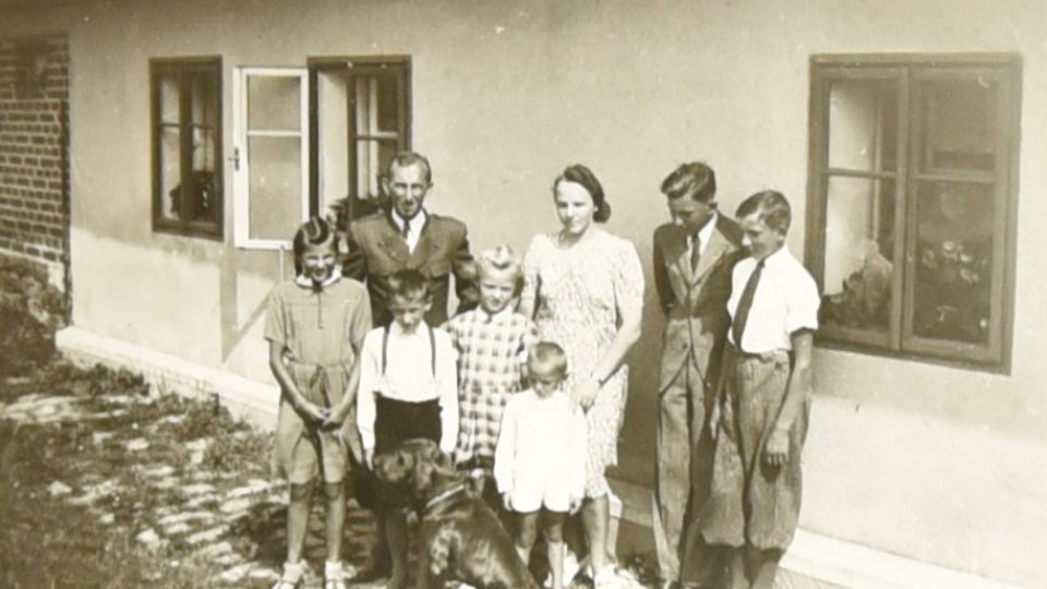 Rodina lesního správce Františka Pradáče