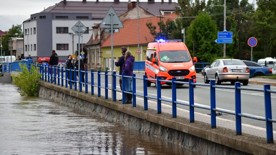 V Hrochově Týnci domy zaplavila Novohradka