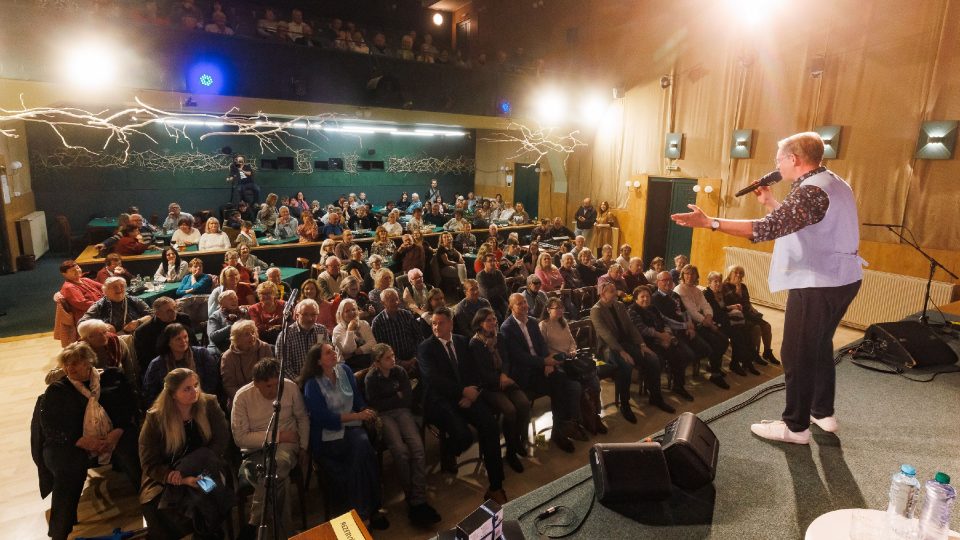Sedmnácté zastavení show proběhlo v Krásné Lípě a bylo krásné | foto: Jiří Šeda Sedmnácté zastavení show proběhlo v Krásné Lípě a bylo krásné
