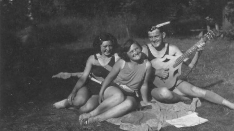 Helena Weinerová s přáteli před válkou