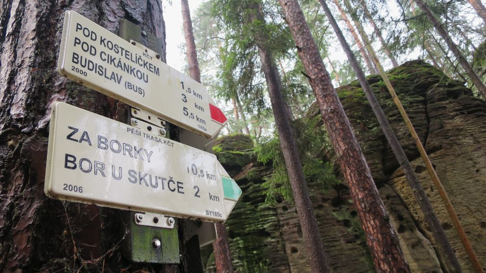 Přírodní rezervace Maštale je protkána sítí turistických tras a cyklostezek