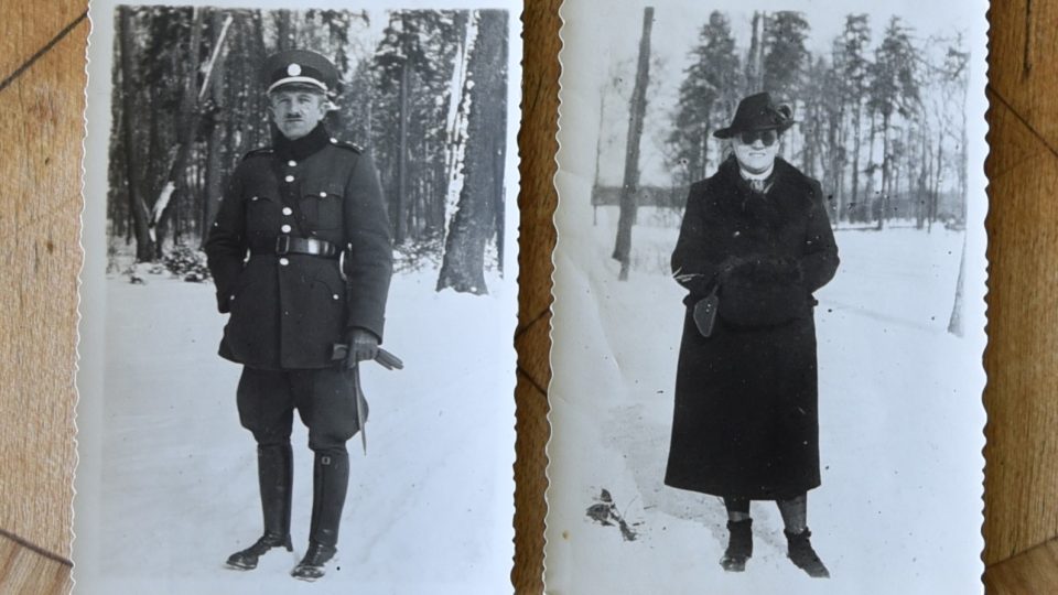 Tatínek četník v Sudetech a maminka Milušky Kallistové v roce 1938