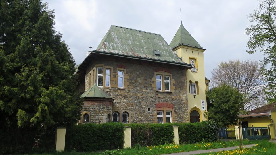 Messanyho vila patří k nejkrásnějším domům Bulharské ulice v Pardubicích