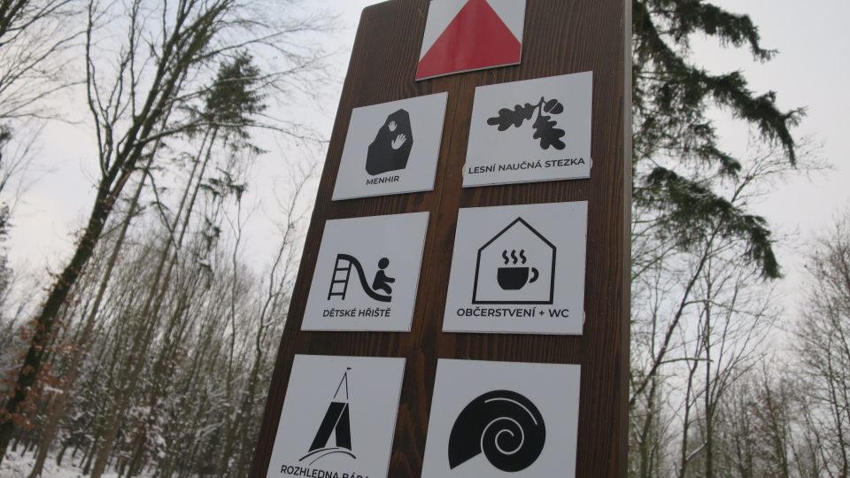Piktorgramy na stezkách Rekreačních lesů Podhůra