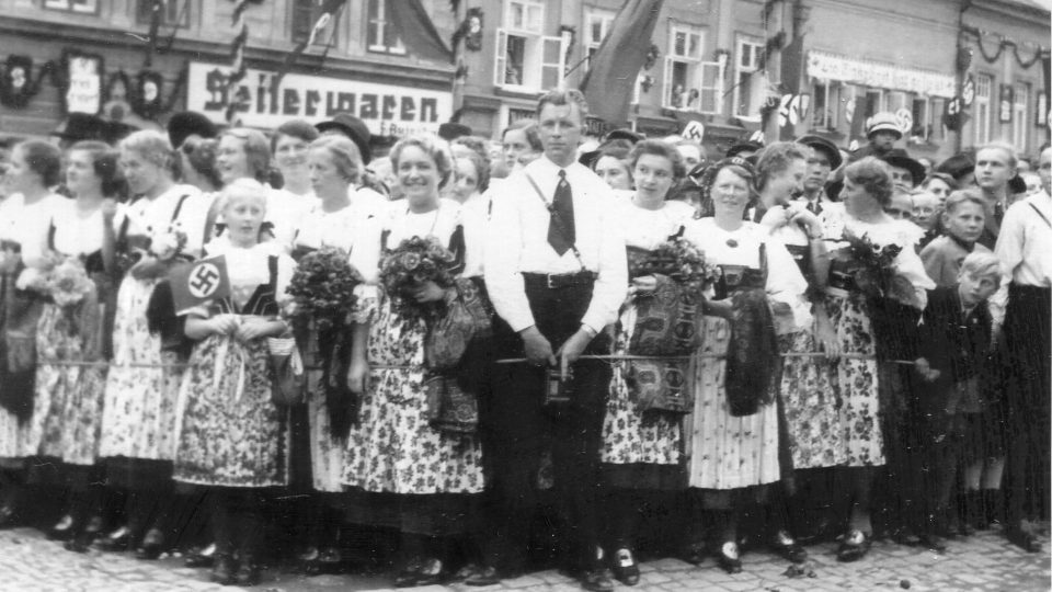 Kroje Hřebečska se staly symbolem jednoty a společné kulturní tradice (1938)