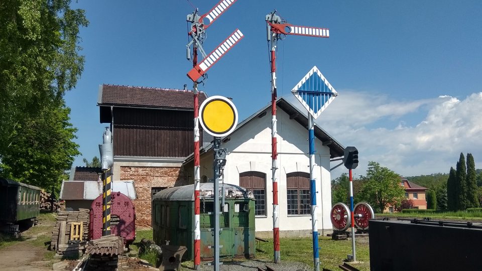 Železniční muzeum sídlí v budově někdejší výtopny