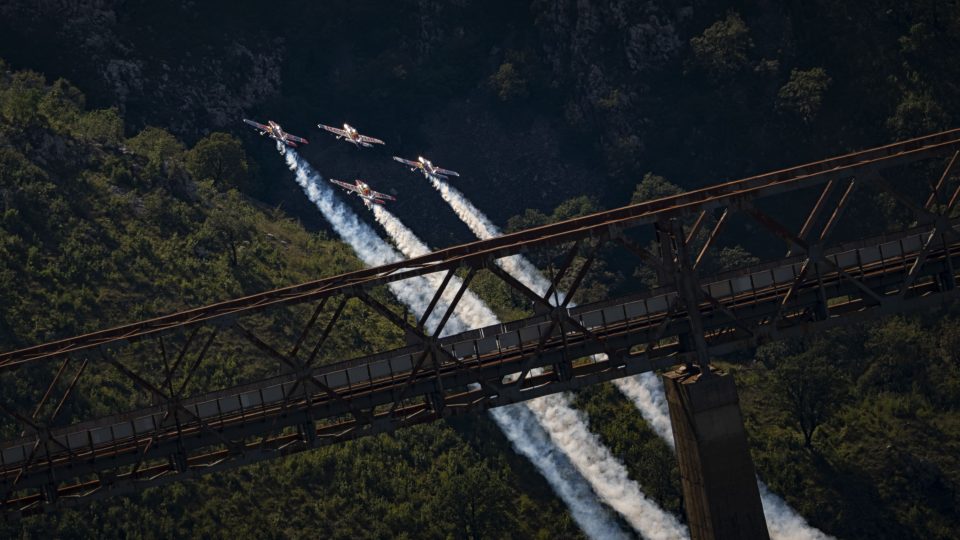 Český akrobatický tým v Černé Hoře předvedl nevídaný kousek