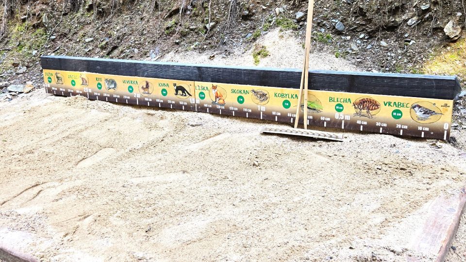 Na stezce si můžete vyzkoušet i skákání se zvířaty