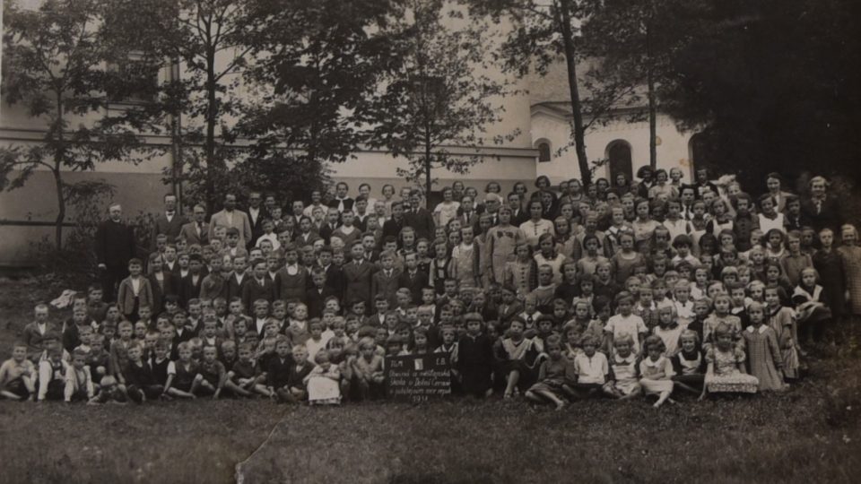 Předválečné školní foto z Dolní Čermné
