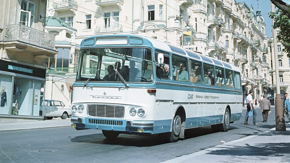 Dálkový autobus ŠD 11