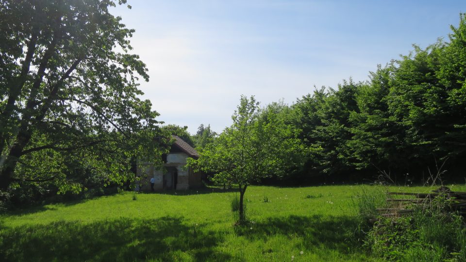 Sušárna lnu a ovoce v zahradě Čečetkova statku