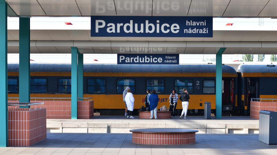 Ranní situace na pardubickém hlavním nádraží