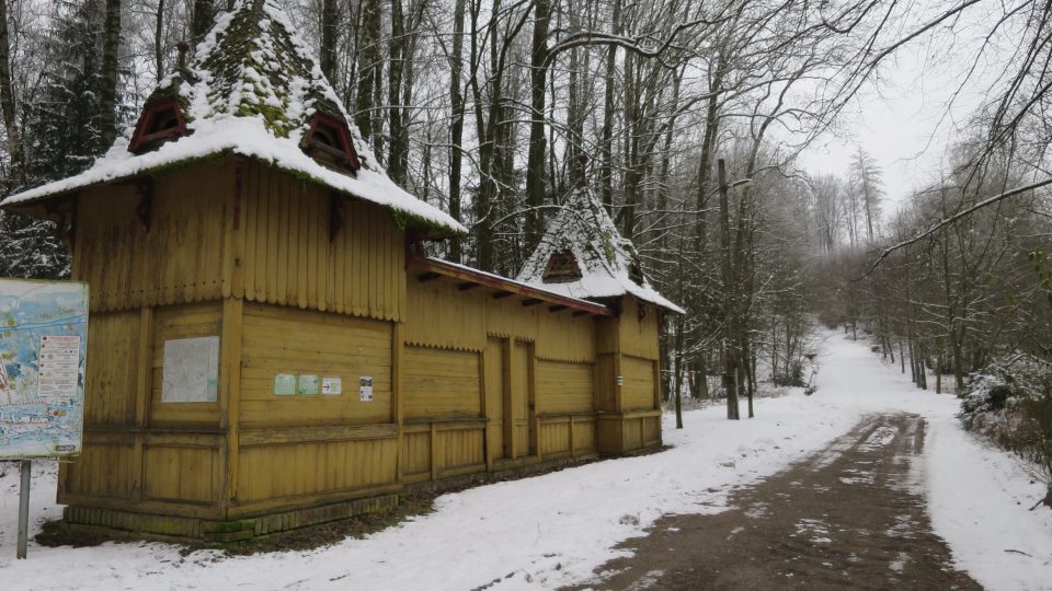 V lázeňském areálu Hory u České Třebová Němcová pobývala na podzim roku 1851