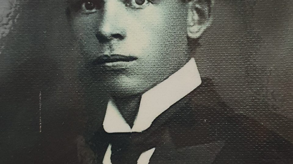 František Dobiáš v roce 1920 na maturitní fotografii