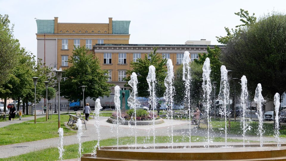 Někdejší reálné gymnázium, dnes Střední průmyslová škola elektrotechnická a Vyšší odborná škola Pardubice