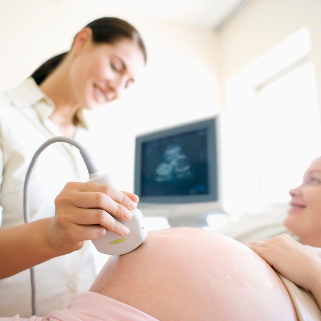 Těhotenství,  vyšetření ultrazvukem | foto: Fotobanka Profimedia