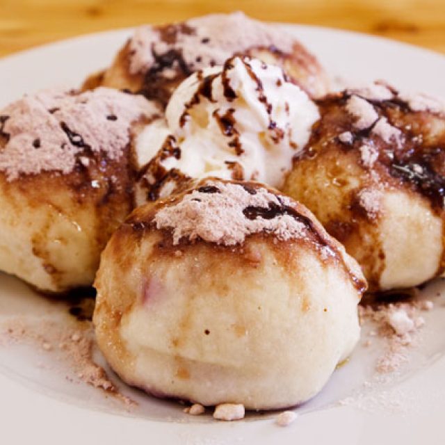 Ovocné knedlíky | foto: Petr Kratochvíl