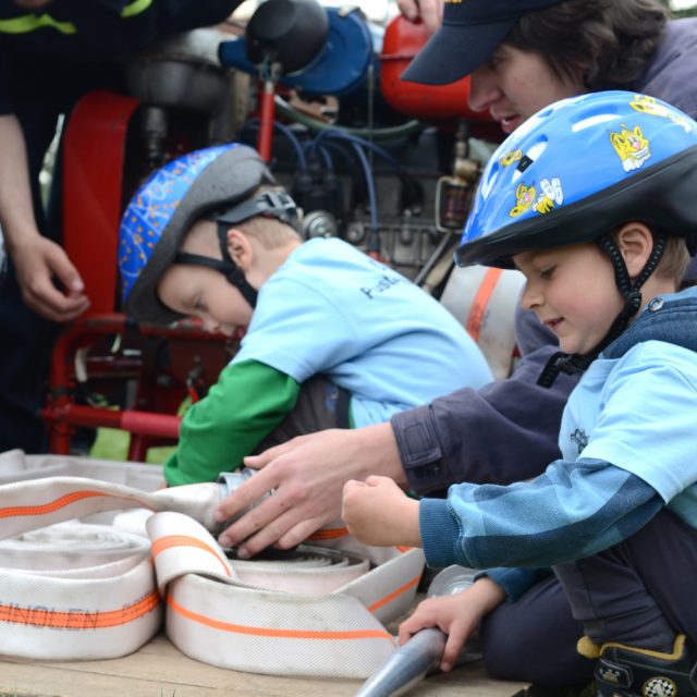 S motáním hadic děti začínají už v hasičské přípravce | foto:  denik.cz,  Pavla Janoušková