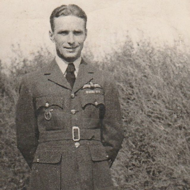 Pilot František Bulis  (1916-1942) | foto:  archiv Jana Kubíka