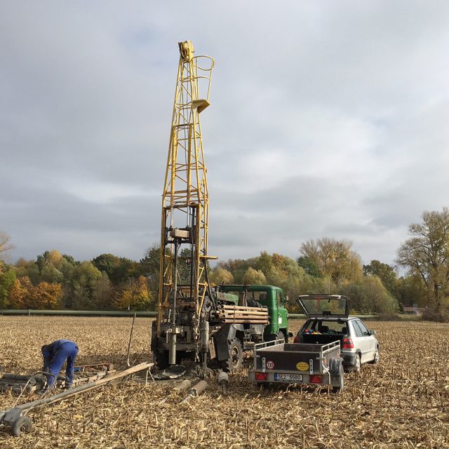 Geologický průzkum na trase ostřešanské spojky | foto: Josef Kopecký,  Český rozhlas