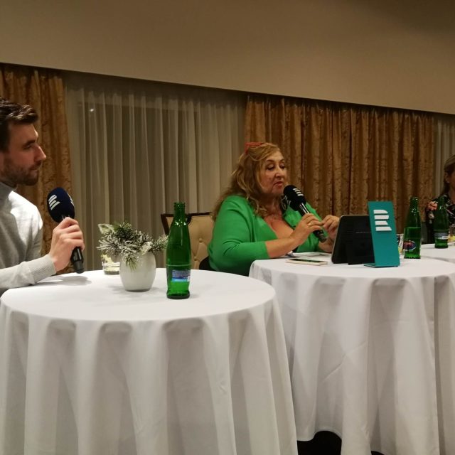 Herci Sabina Laurinová a Václav Šanda jsou Na větvi s Halinou. Talkshow s hudebním doprovodem | foto: Jaroslav Pokorný,  Český rozhlas