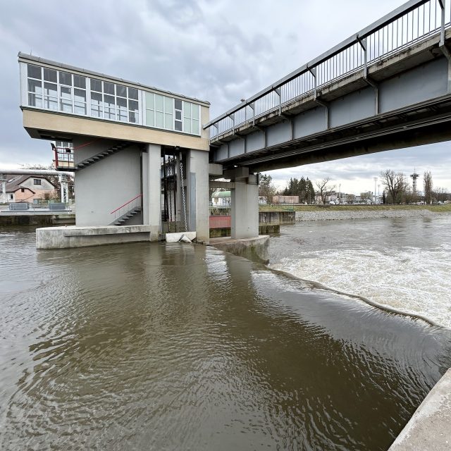 Pardubické zdymadlo během opravy zůstane průchozí. Opravy se dotknou jen spodní stavby | foto: Josef Ženatý,  Český rozhlas