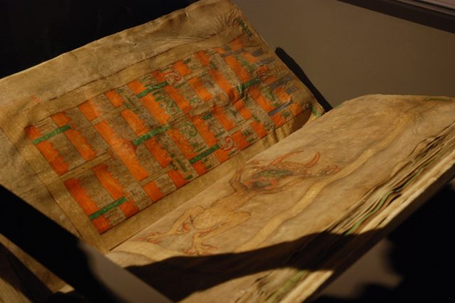 Ďáblova bible - Kodex Gigas ve speciálním  trezoru v Galerii Klementinum | foto: Tomáš Vodňanský,  Český rozhlas