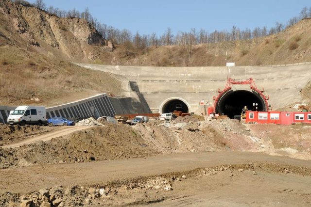 Stavba dálničního tunelu  (ilustrační foto) | foto:  IDMZ